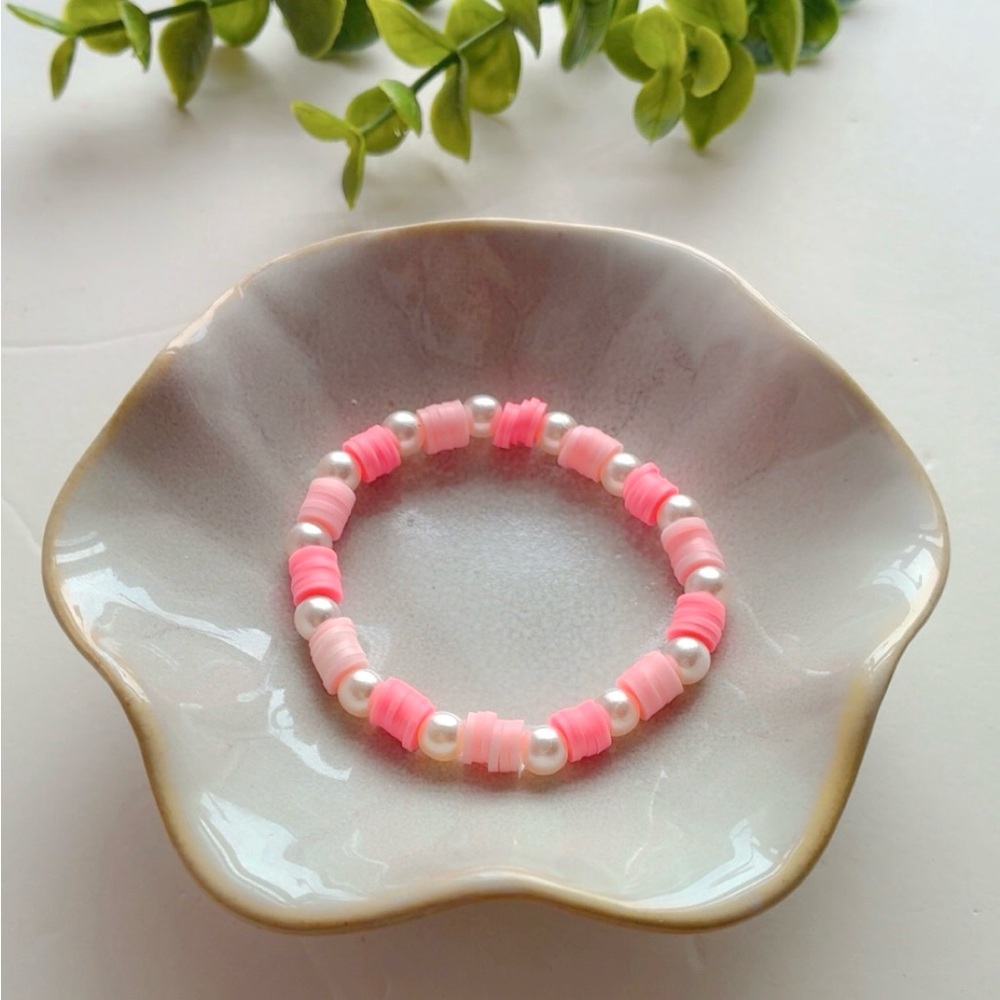 Pink Pearl Stretch Bracelet!